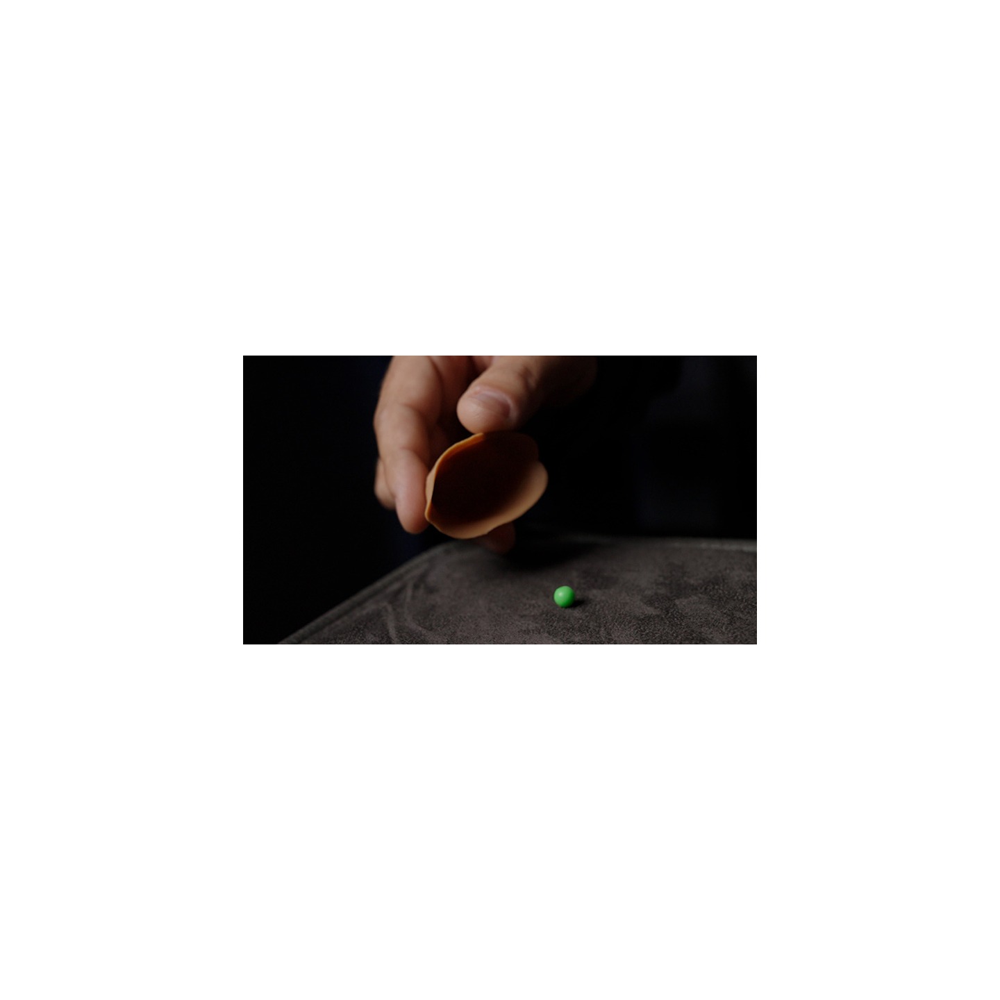 THE GAMBLER / THREE SHELL GAME (Gimmicks and Instructions) by Apprentice Magic