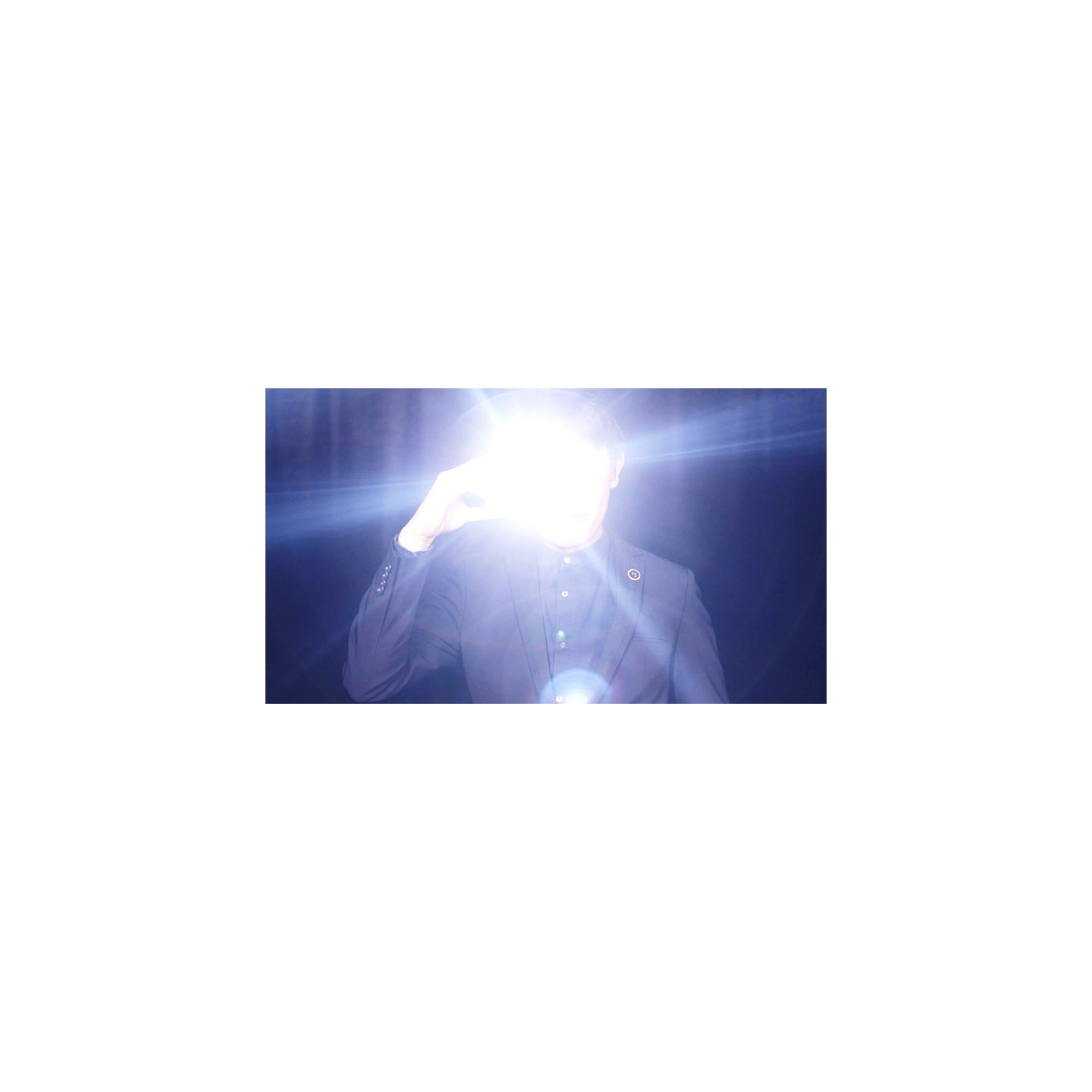 illuminate (Gimmicks & Online Instruction) by Bond Lee & Wenzi Magic
