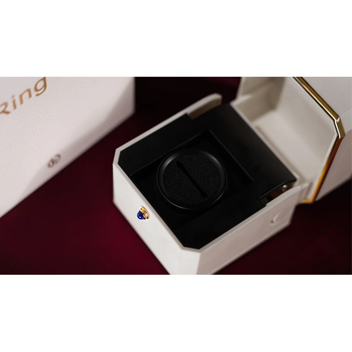 Magic Ring Box (White) by TCC