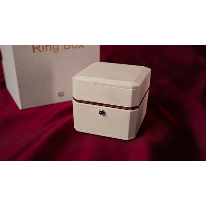 Magic Ring Box (White) by TCC