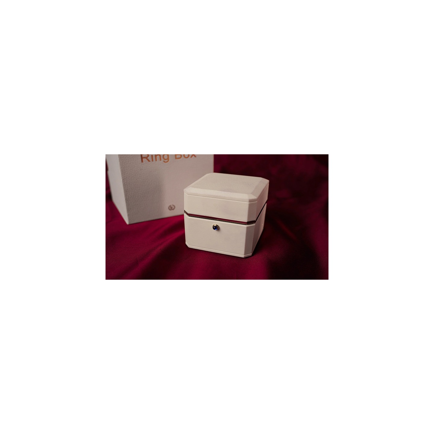 Magic Ring Box (White) by TCC