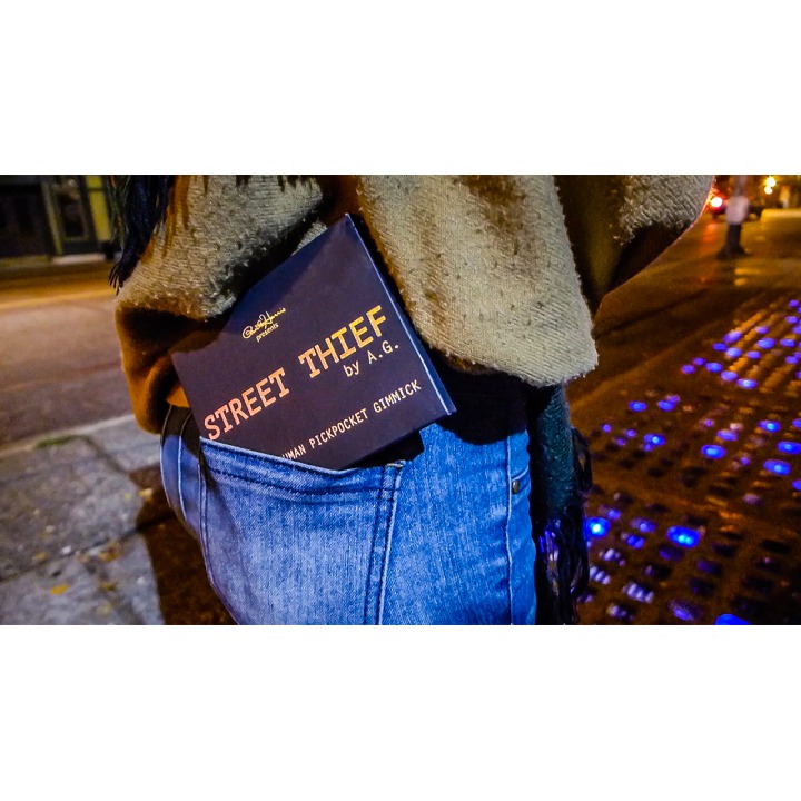 Paul Harris Presents Street Thief (Japanese Yen) by Paul Harris