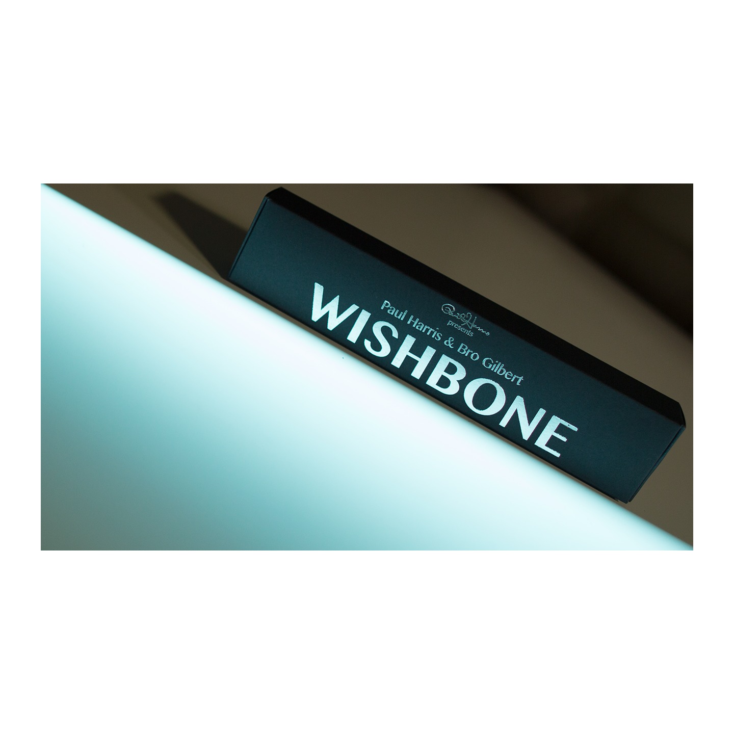 Paul Harris Presents Wishbone by Paul Harris and Bro Gilbert