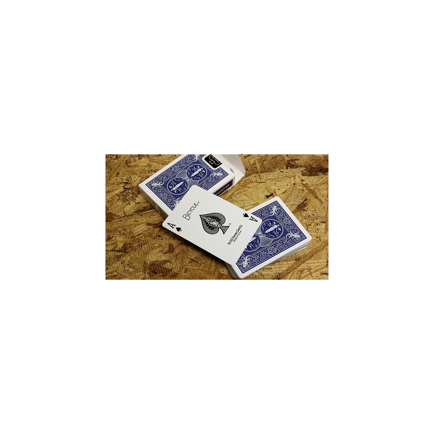 Bicycle Maiden Back (Blue) by US Playing Card Co