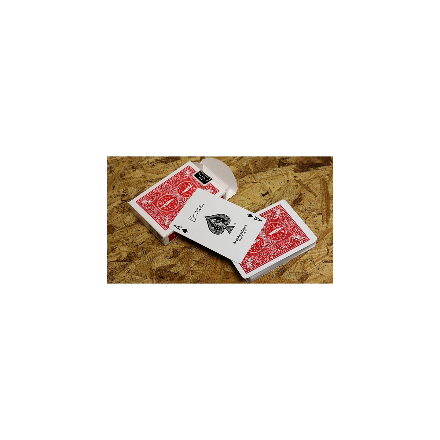 Bicycle Maiden Back (Red) by US Playing Card Co