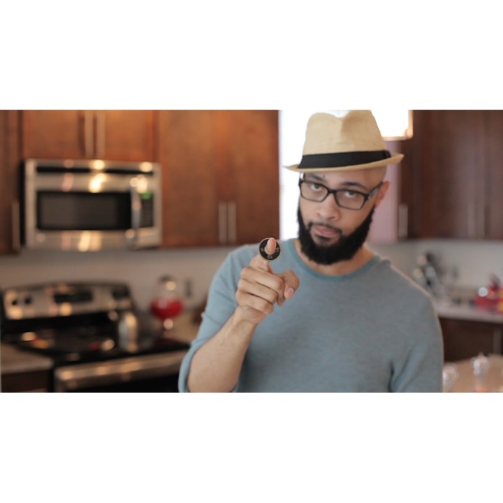 Aperture (Gimmick and Online Instructions) by Eric Jones and Tango Magic - Trick V0021