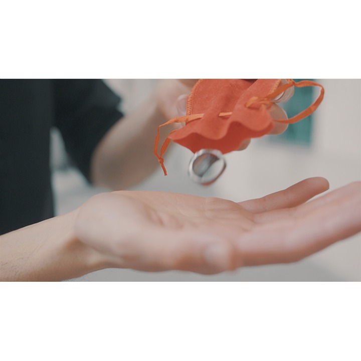 CYCLIC RING (Black Gimmick and Online Instructions) by Rodrigo Romano
