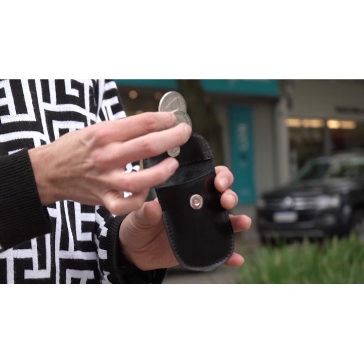 Purse (Gimmick and Online Instructions) by Vernet Magic