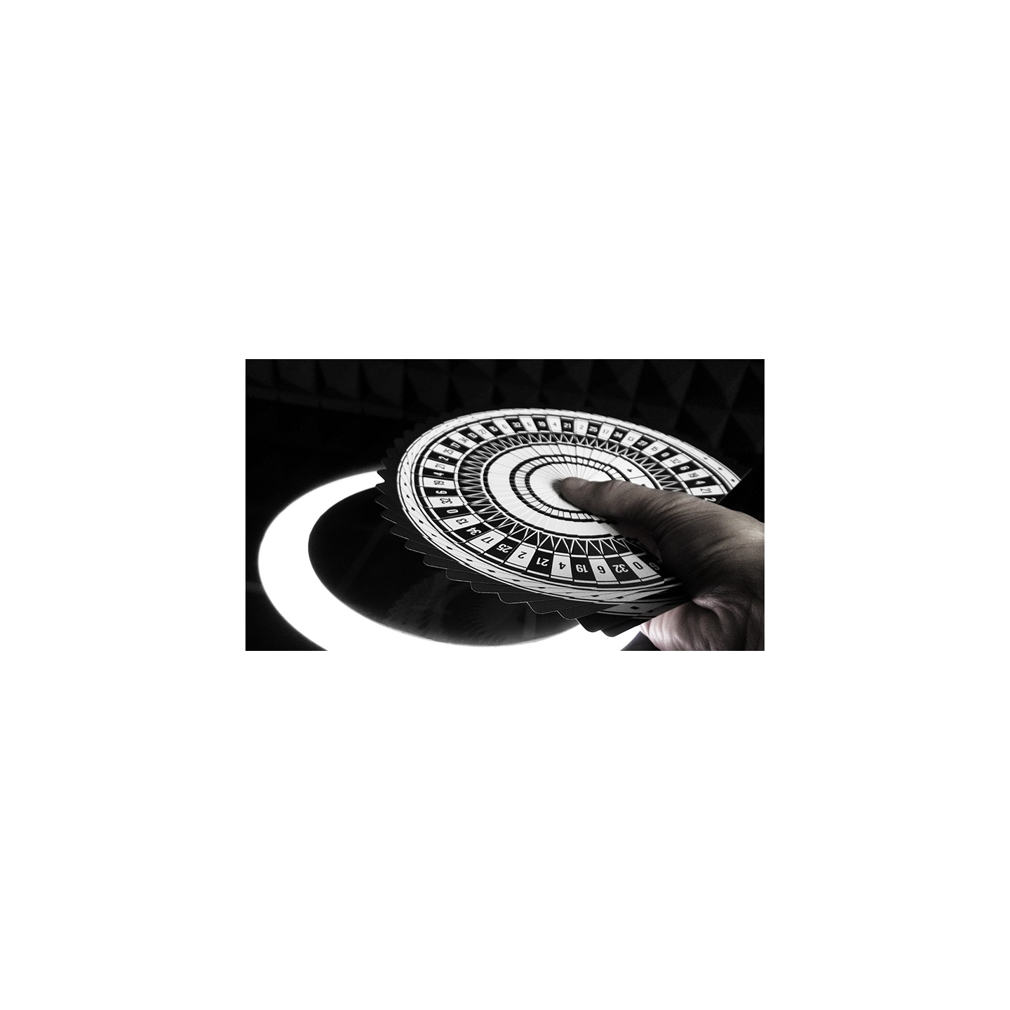 Roulette Fanimation Deck by Mechanic Industries