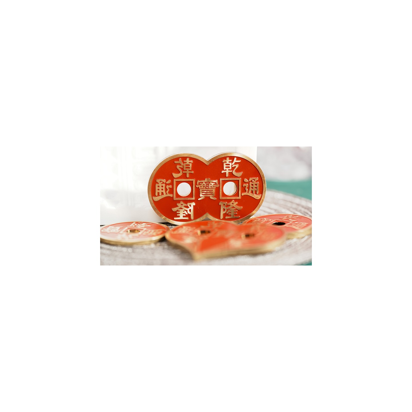 Mirror Heart Red by N2G & Ken Tsoi (Gimmicks and online instructions)