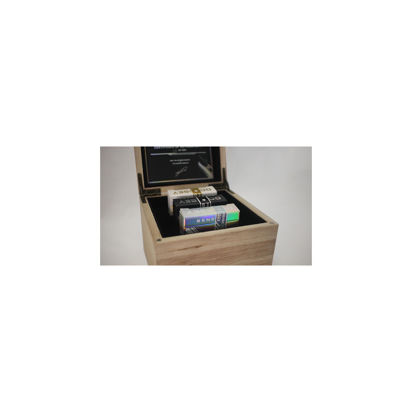 Odyssey Genesys Collector's Box by Sergio Roca