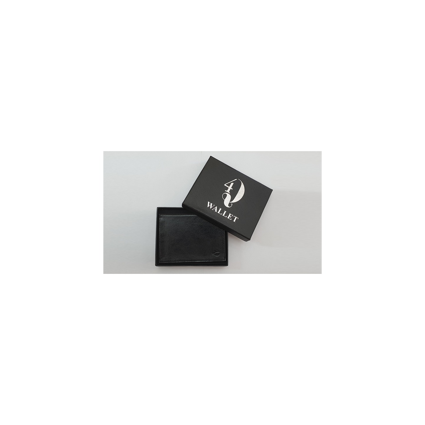 Quatro Wallet (Q4) by Eran Blizovsky