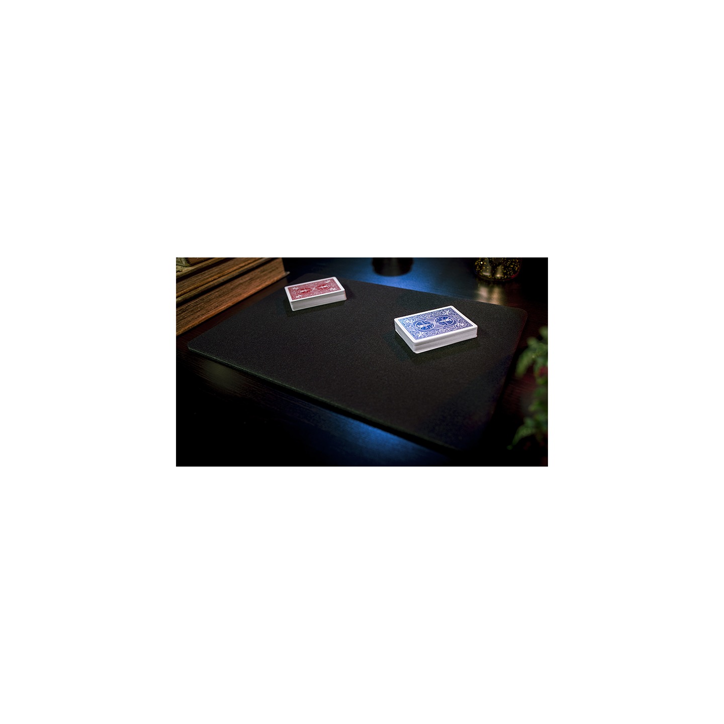 Standard Close-Up Pad 11X16 (Black) by Murphy's Magic Supplies