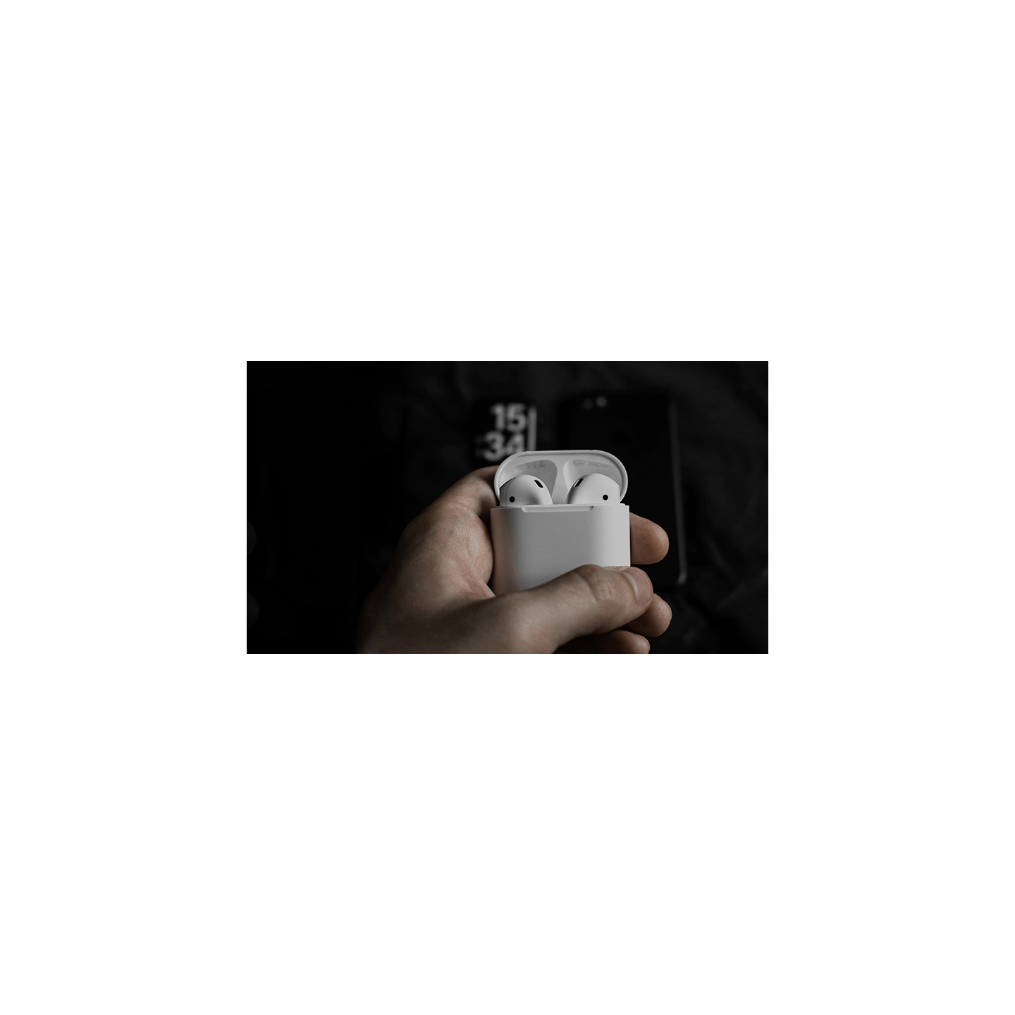 Self Vanishing Headphones by Ellusionist