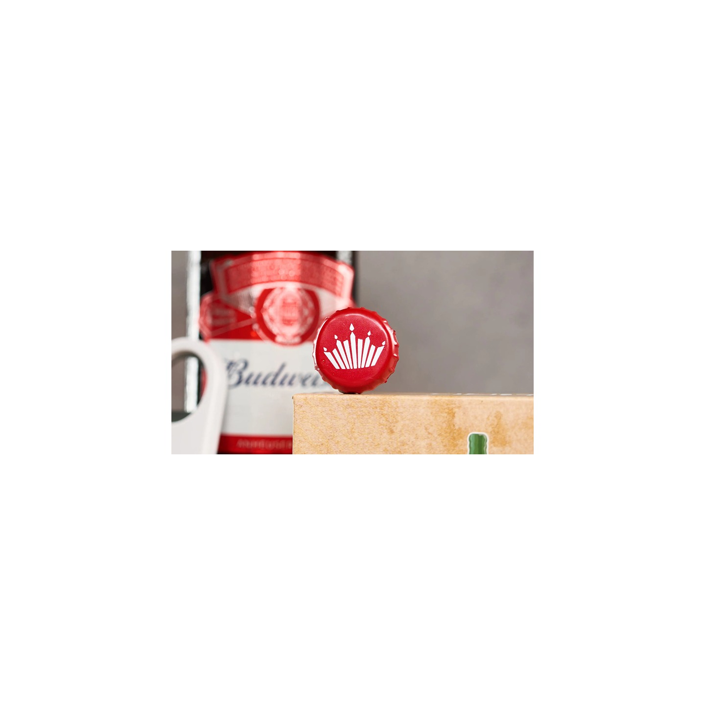 The Clink (Cap in Bottle) by Iarvel Magic and Wonder House (Budweiser)