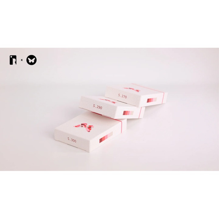 Room One X Butterfly Present Butterfly Try All Playing Cards (300G)