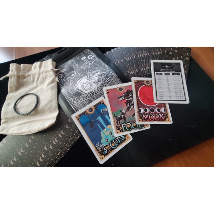 TOSSED OUT TAROT (Tossed Out Deck)