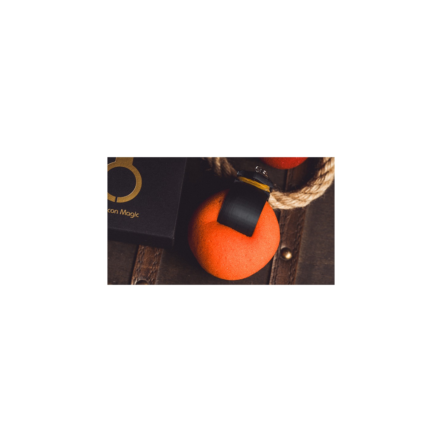 L Holder (Single Ball) by Long Long & Bacon Magic