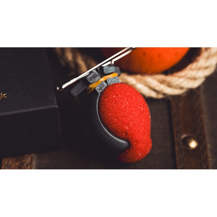 L Holder (Single Ball) by Long Long & Bacon Magic