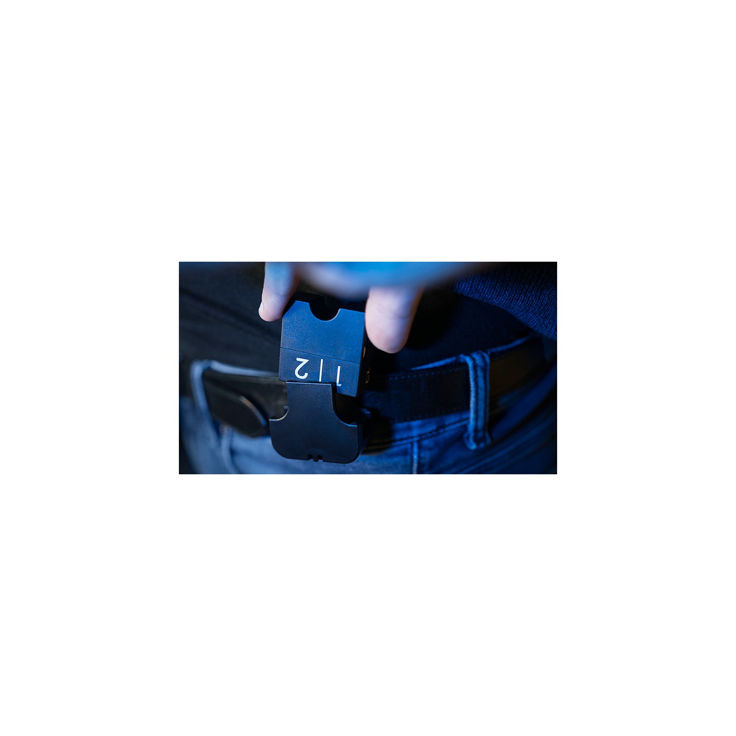 GRAVITY REEL HOLDER by Joao Miranda