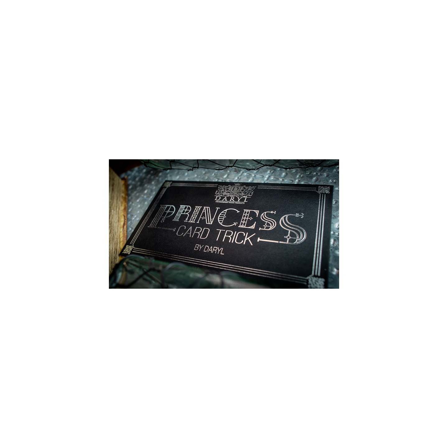 Princess Card Trick (Gimmicks and Online Instruction) by DARYL