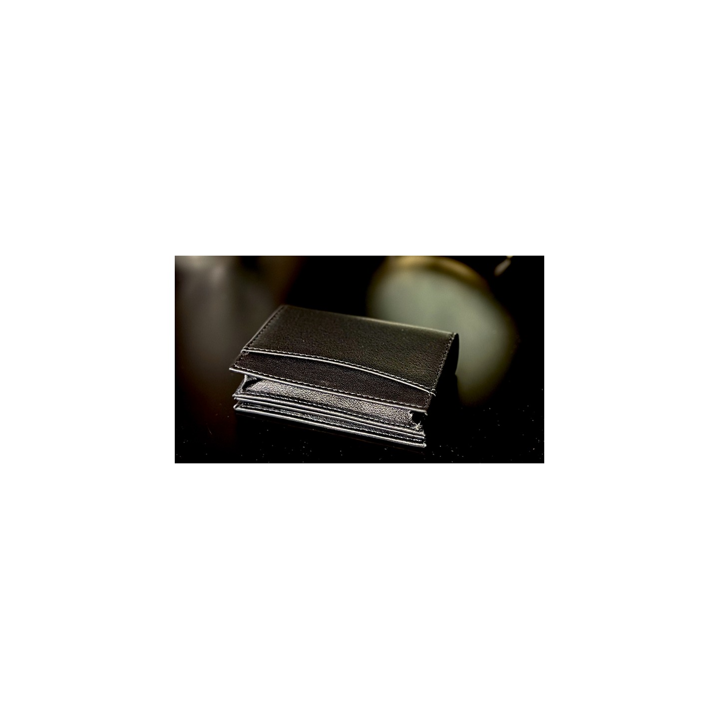 The Lookout Wallet 2.0 by Paul Carnazzo