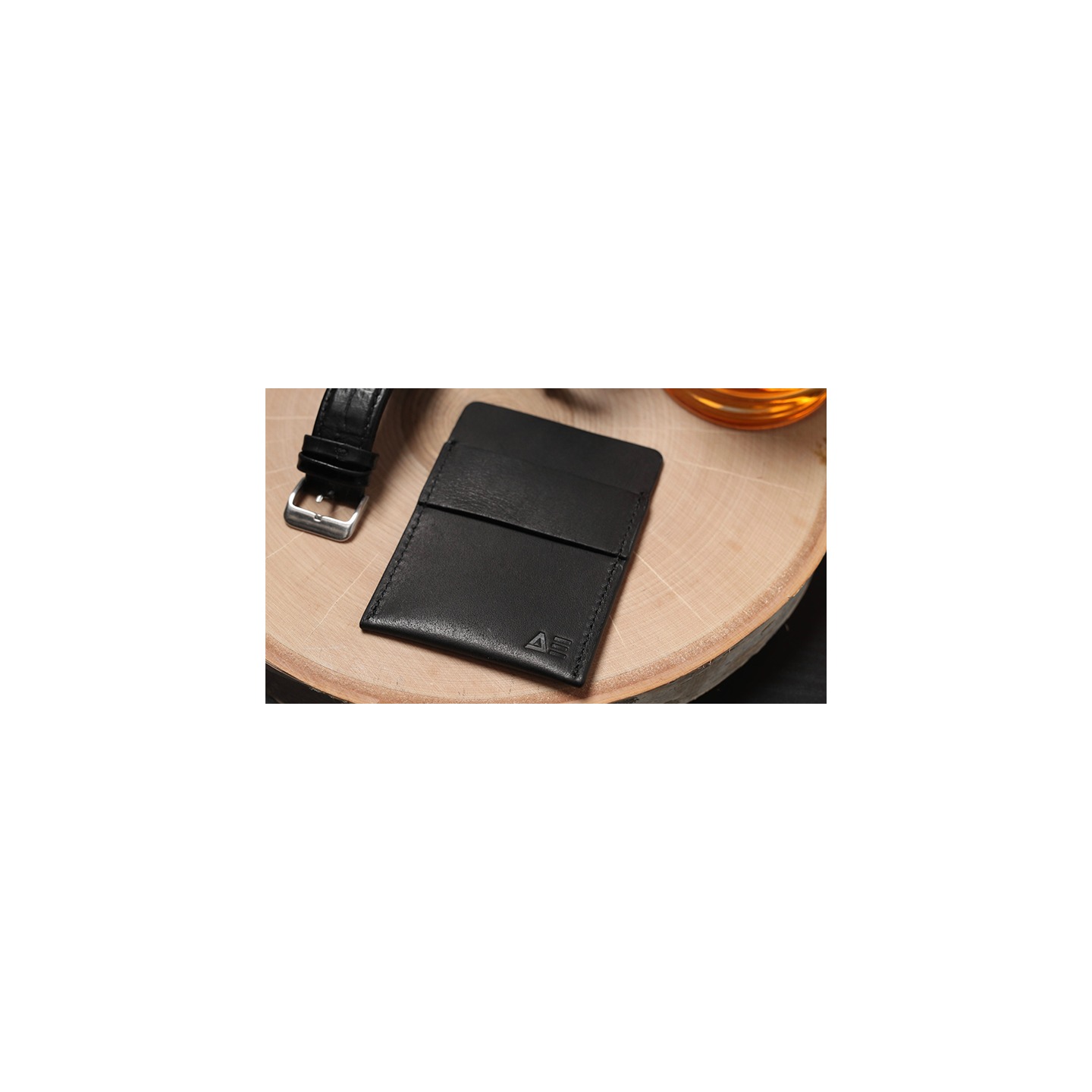 Wallet (Gimmicks and Online Instructions) by Nicholas Lawrence