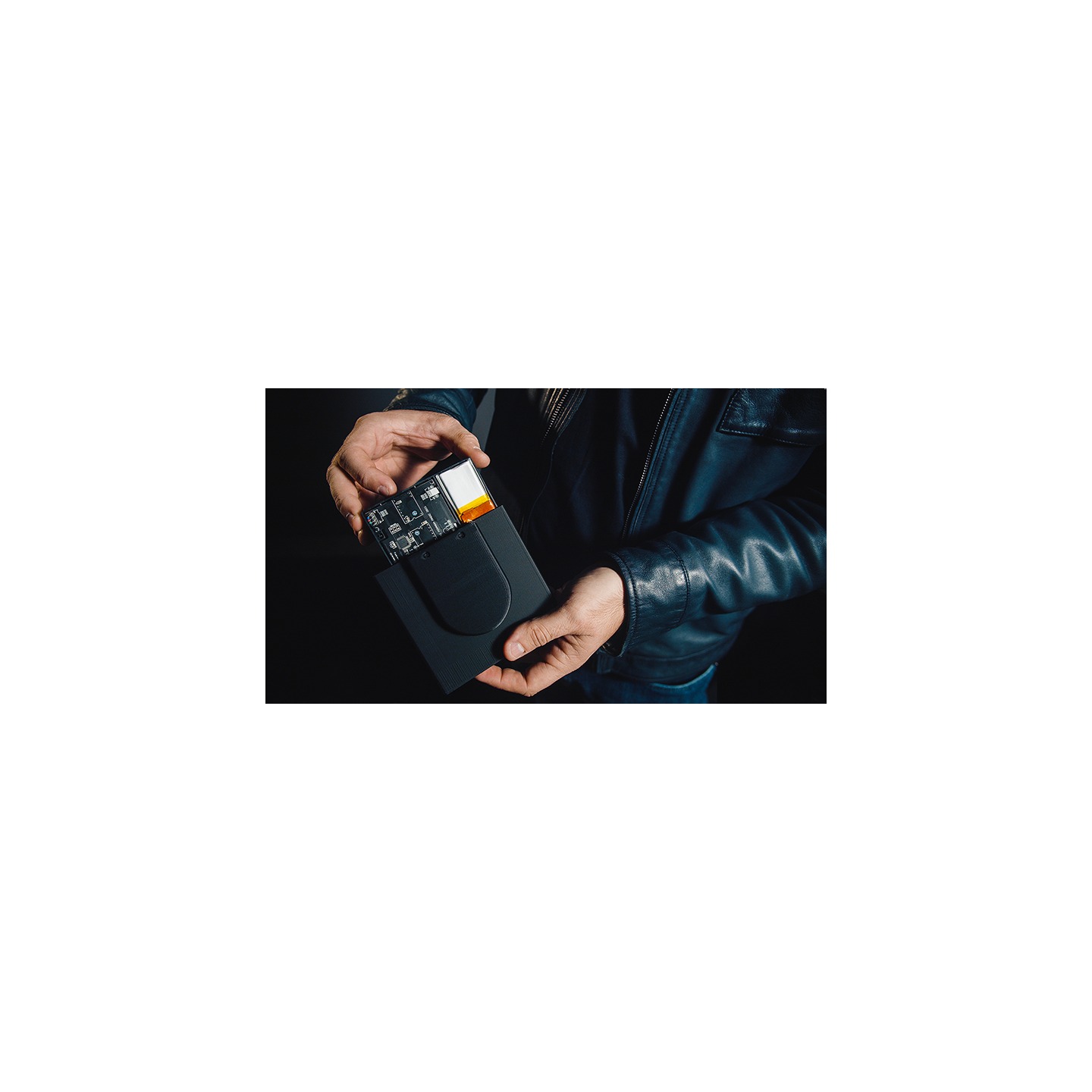 LEGACY SYSTEM SMALL WALLET by Joao Miranda