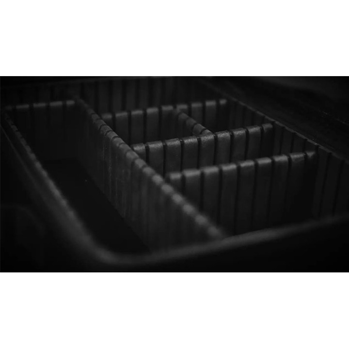 Luxury Close-Up Bag (Black) by TCC