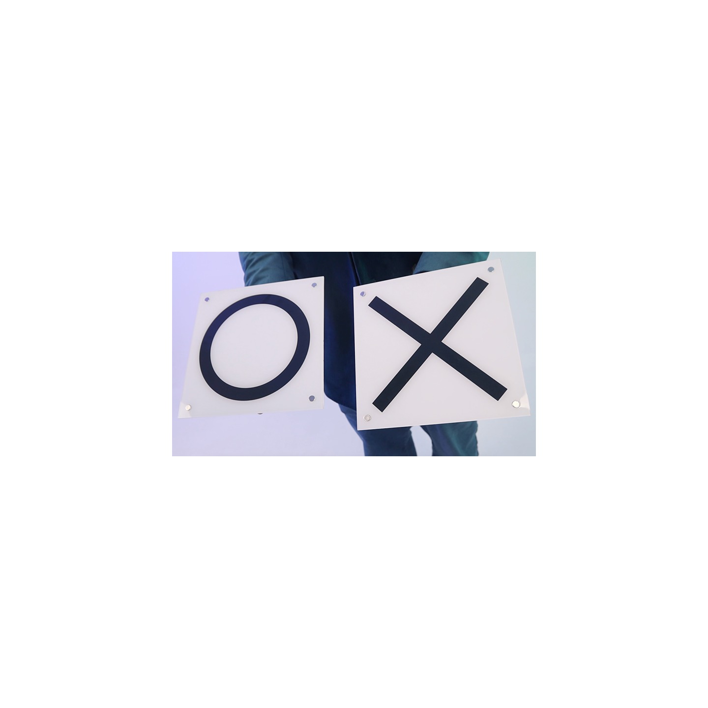 TIC TAC TOE PRO V2 PARLOR (Gimmick and Online Instructions) by Bond Lee and Kaifu Wang