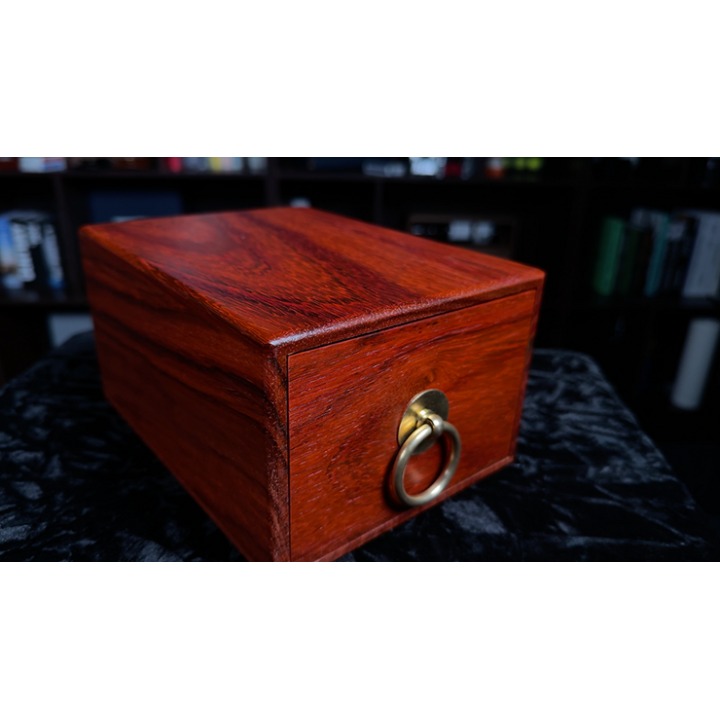 Alchemist's Chest by Bond Lee, Waylon, & MS Magic