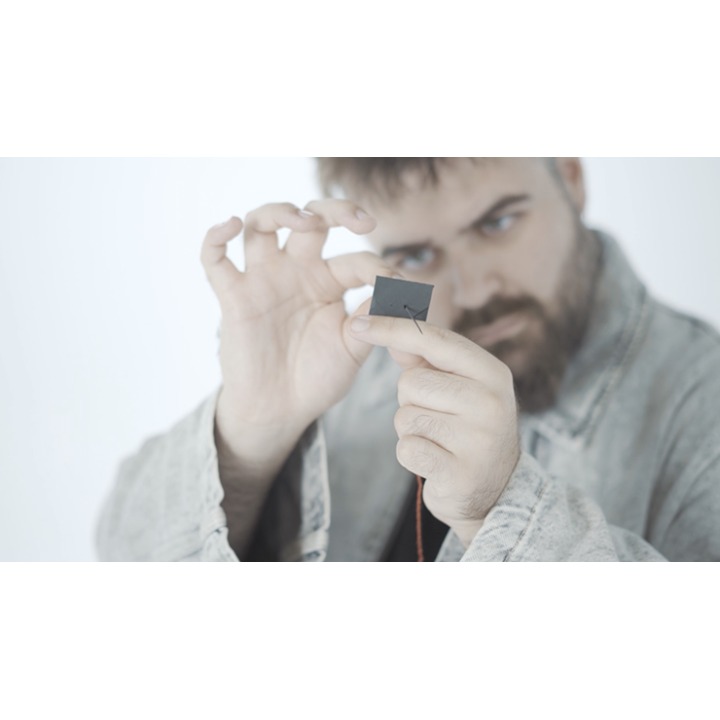 Paradox Button by Julio Montoro and Ultrabello