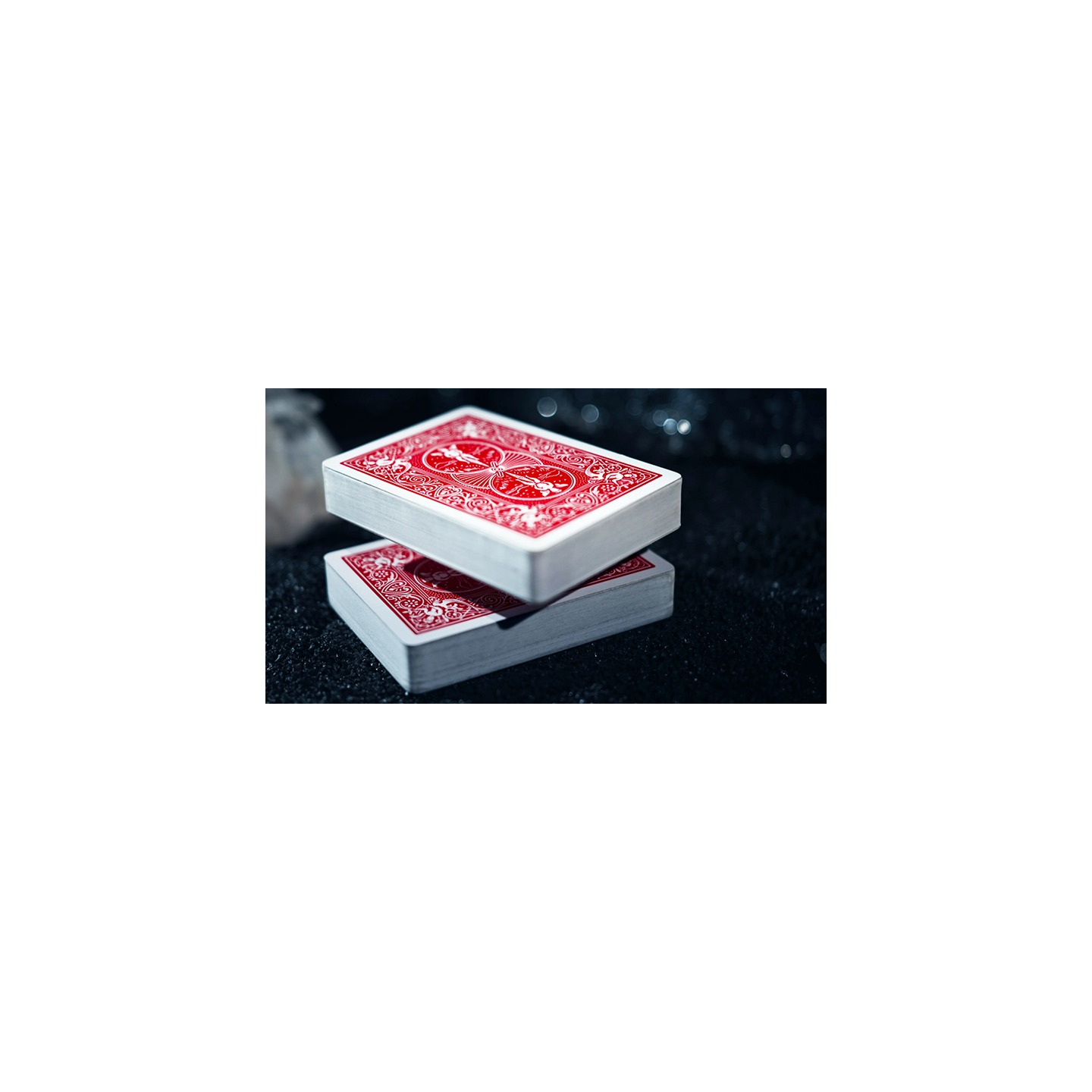 Leviti Deck by PITATA