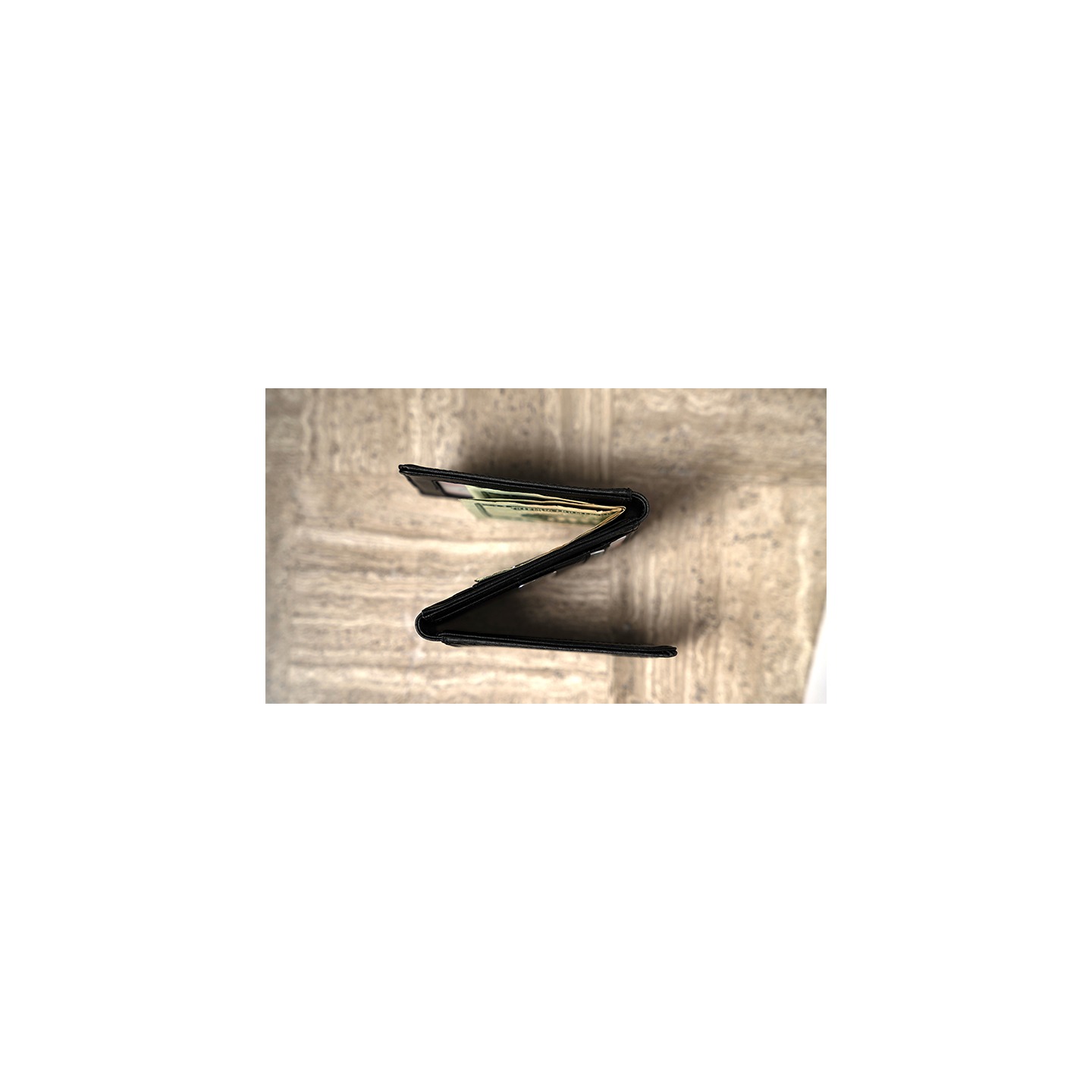 FPS Zeta Wallet Black (Gimmicks and Online Instructions) by Magic Firm