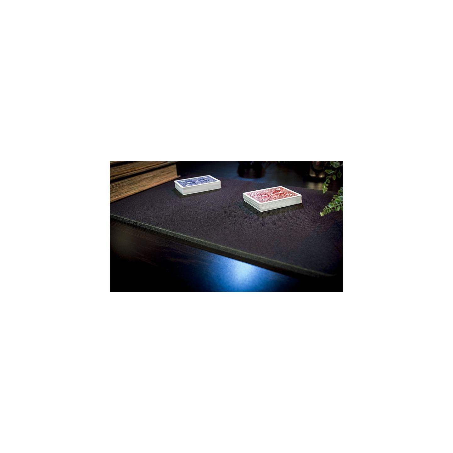 Deluxe Close-Up Pad 11X16 (Black) by Murphy's Magic Supplies