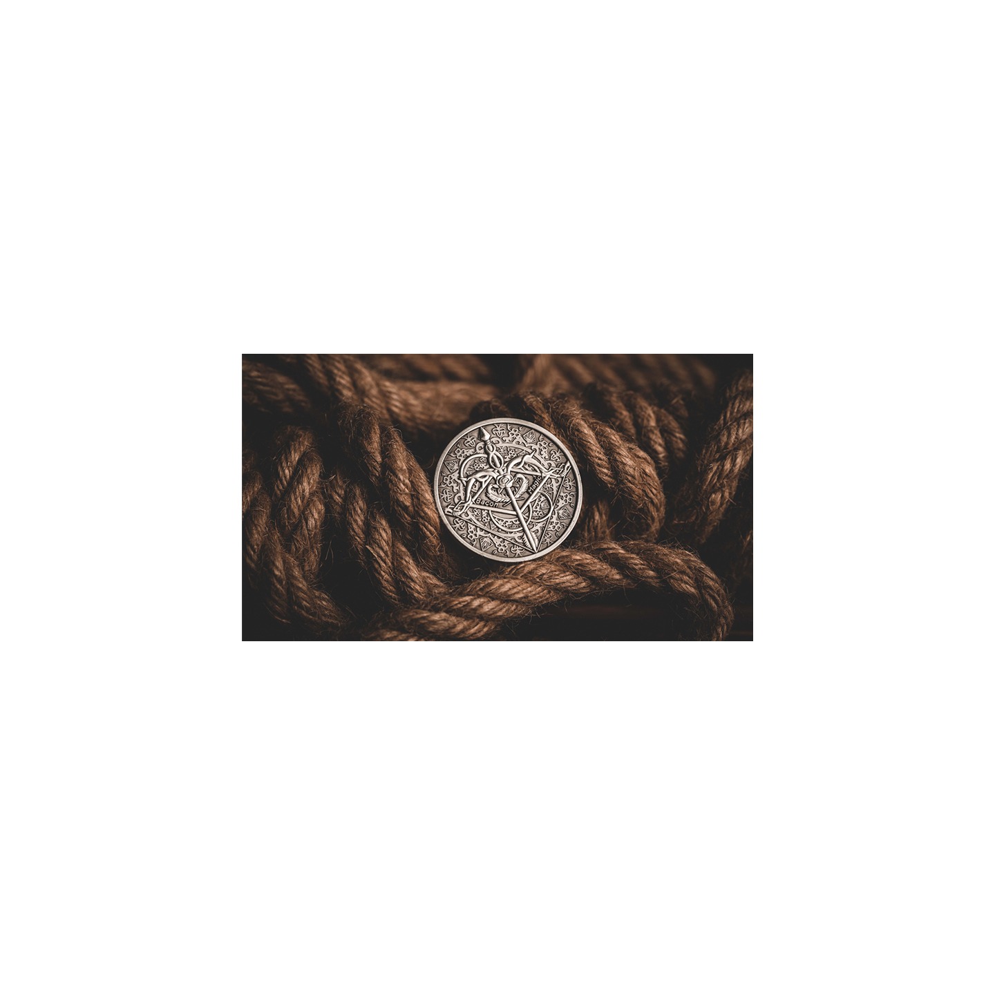 BOW AND ARROW COIN SILVER ( Gimmick and Online Instructions) by Bacon Magic
