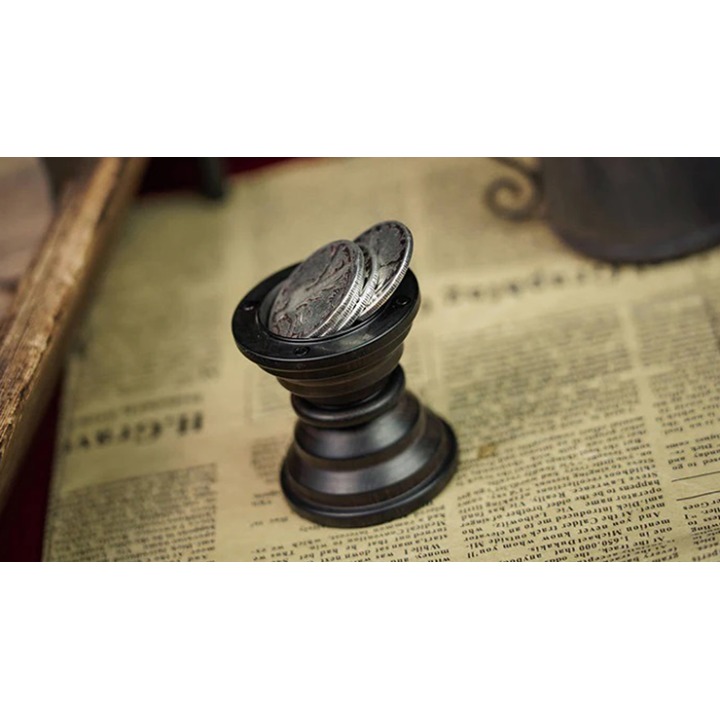Barallel Vase by Artisan Coin & Jimmy Fan