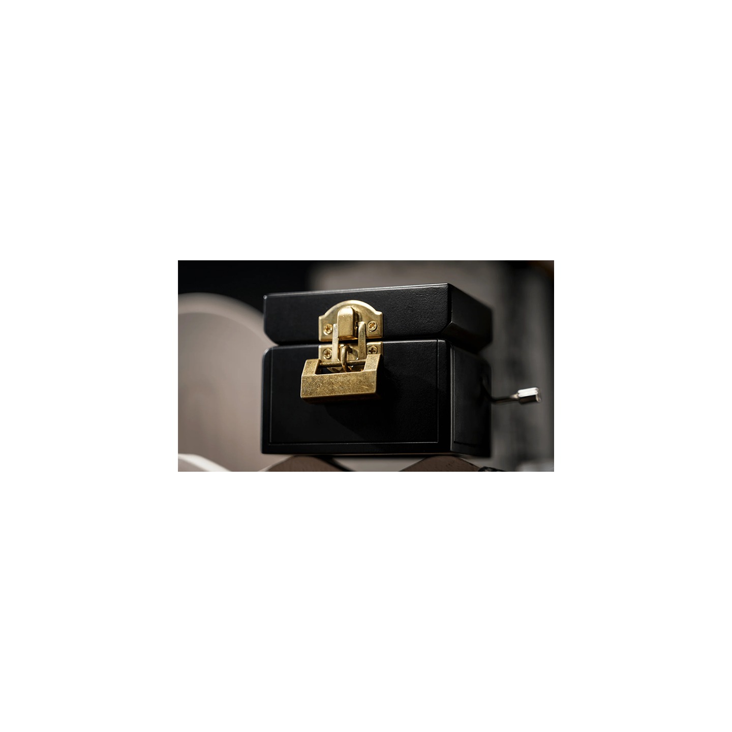 Music Box by Colin Underwood and TCC Magic