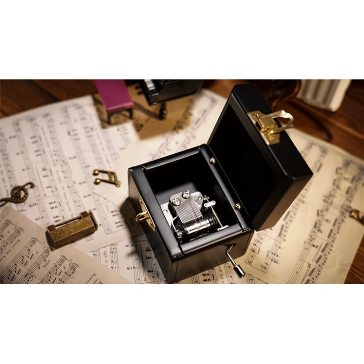 Music Box by Colin Underwood and TCC Magic