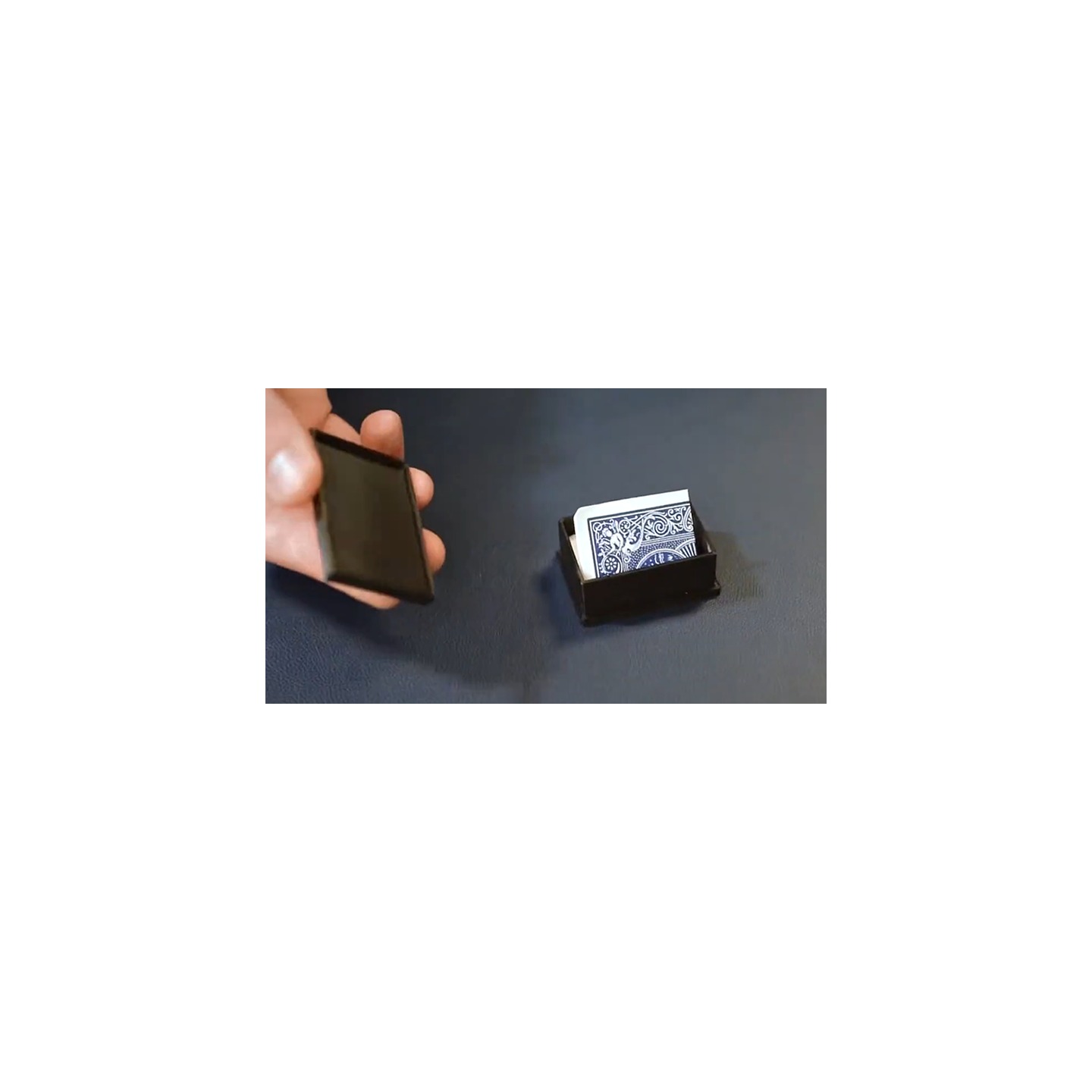 ADbox by Axel Vergnaud and Dylan Sausset