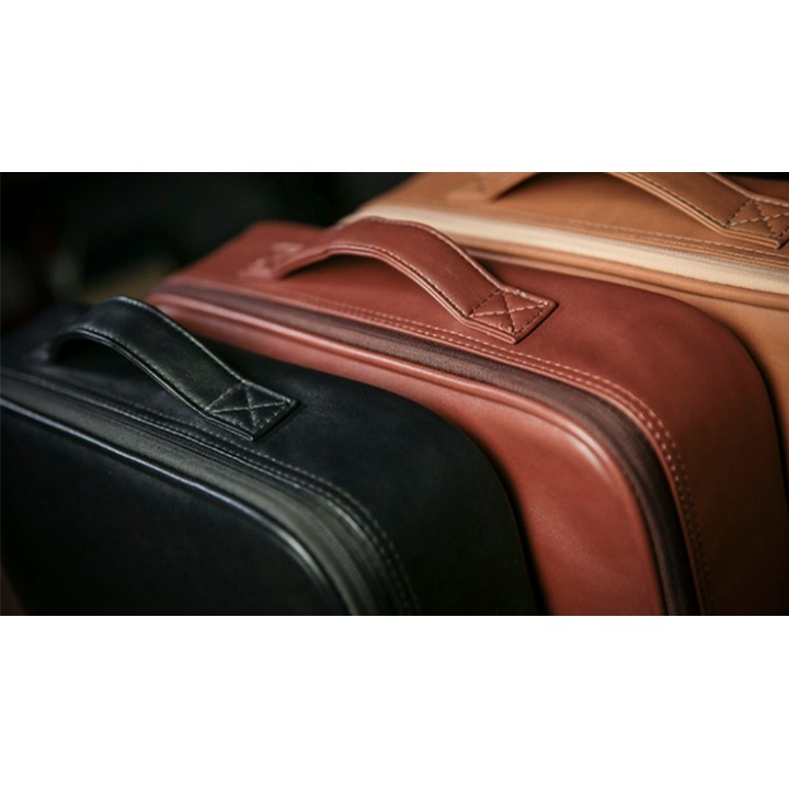 Luxury Close-Up Bag (Black) by TCC