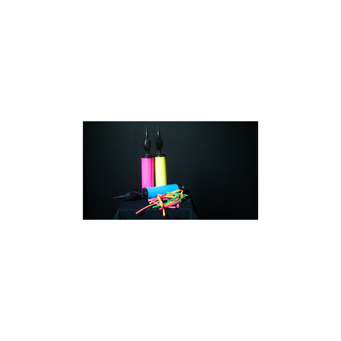 SUPER GAG BALLOON PUMP (Gimmicks and Online Instructions) by Mago Flash
