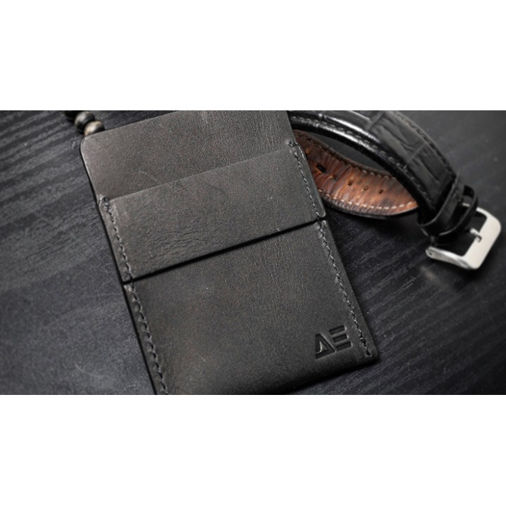 Wallet (Gimmicks and Online Instructions) by Nicholas Lawrence