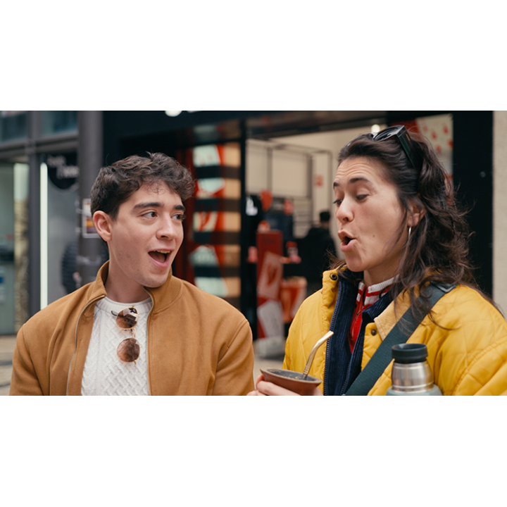 Leviosa Phone by João Miranda and Julio Montoro