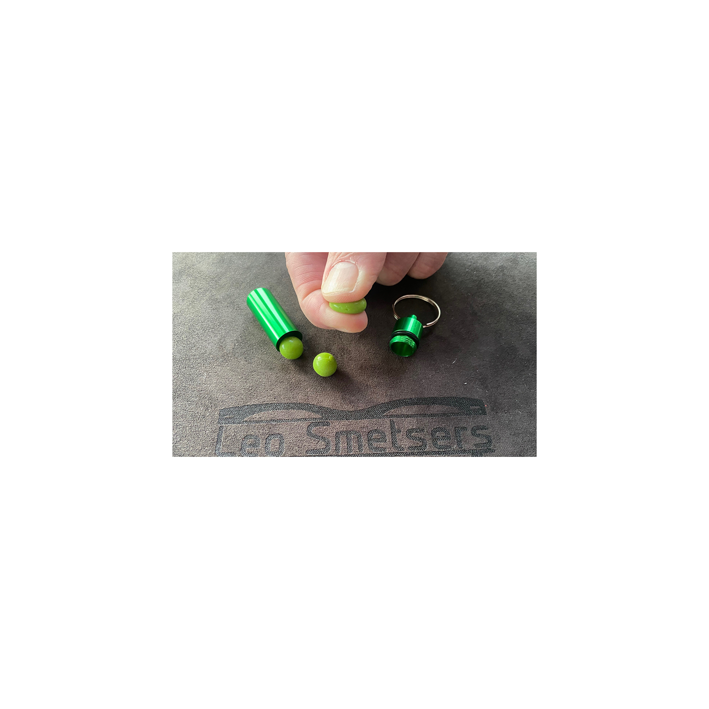 LS Peas (Green) by Leo Smetsers