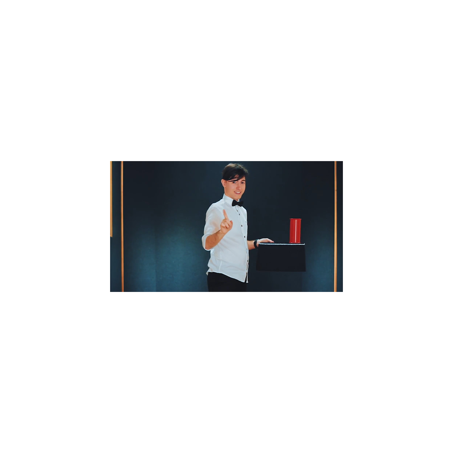Vanishing Glass of Milk PRO (Gimmicks and Online Instructions) by Bazar de Magia