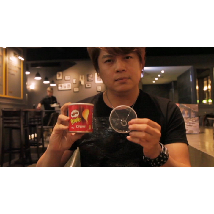 Pringles Go (Red to Green) by Taiwan Ben and Julio Montoro