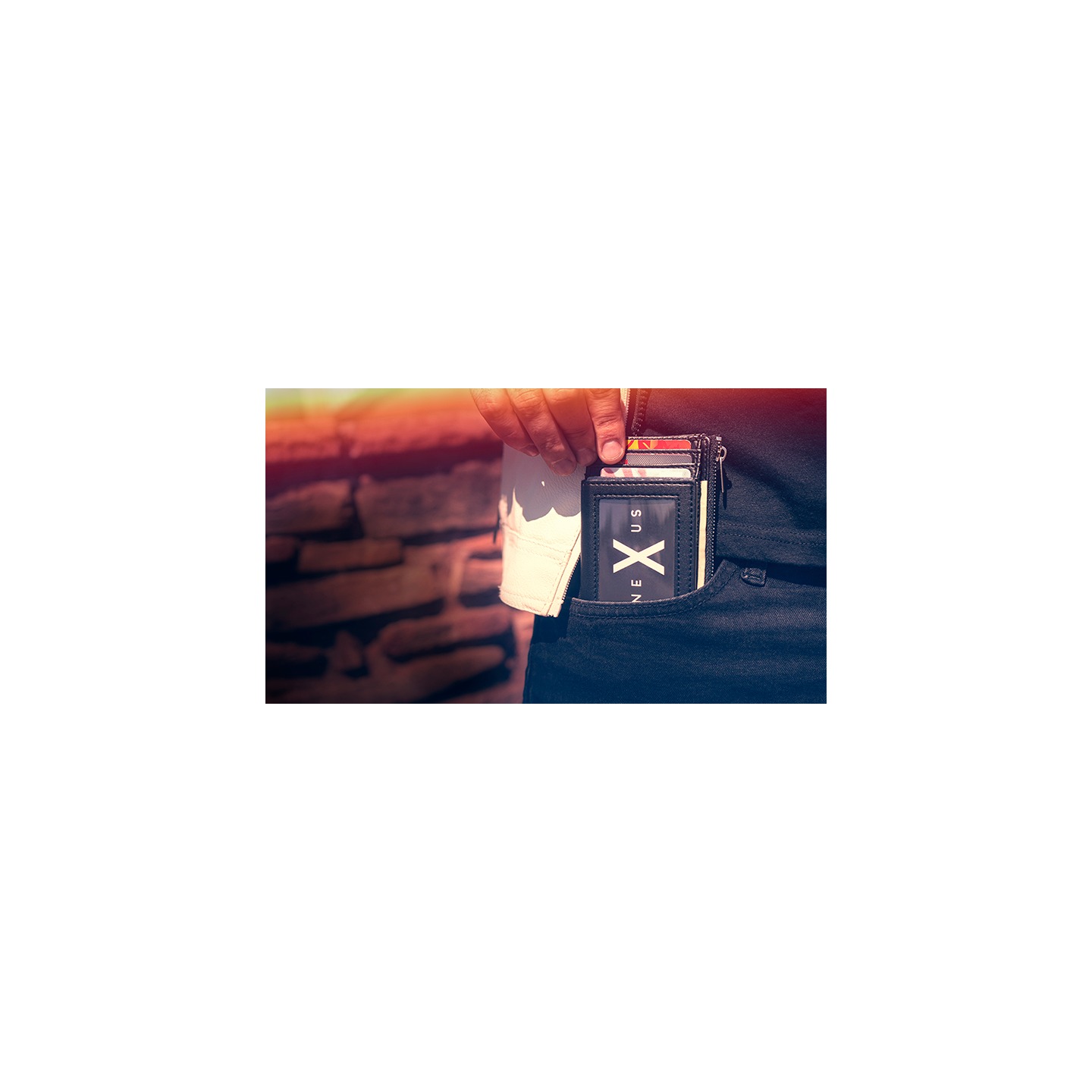 Nexus Wallet (Gimmick & Online Instructions) by Javier Fuenmayor