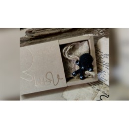 Letter V by Handy Altan