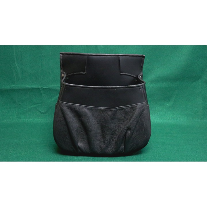 BUSKER POUCH by The Ambitious Card